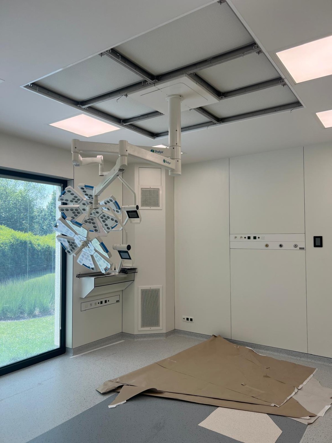 Lampe scialytique et équipement de salle médicale